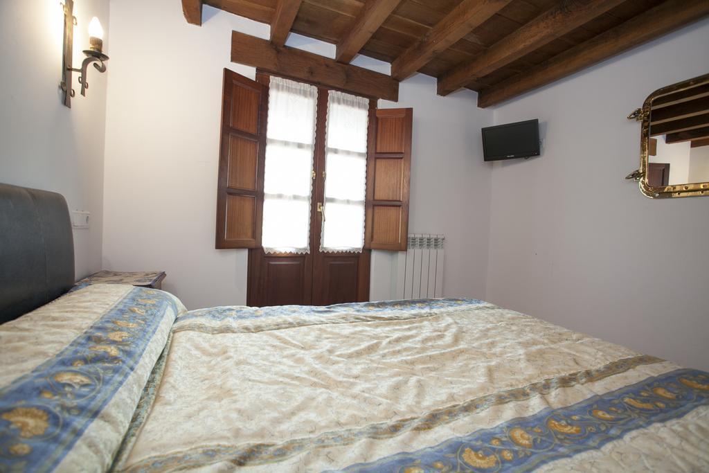 El Cabanon De Pimiango Guest House Rom bilde