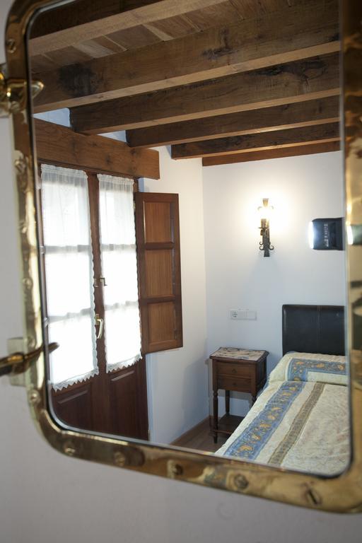 El Cabanon De Pimiango Guest House Rom bilde
