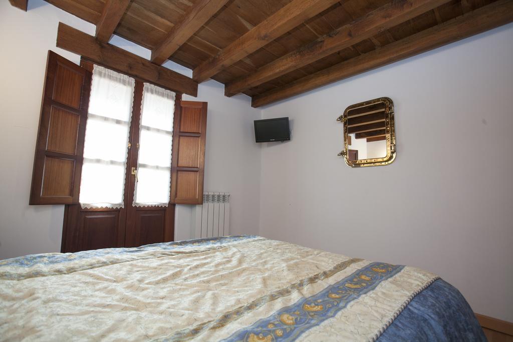 El Cabanon De Pimiango Guest House Rom bilde