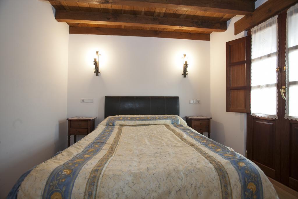 El Cabanon De Pimiango Guest House Rom bilde