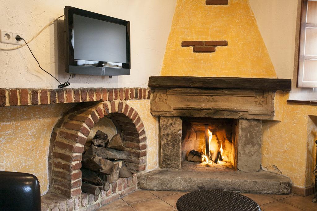 El Cabanon De Pimiango Guest House Rom bilde